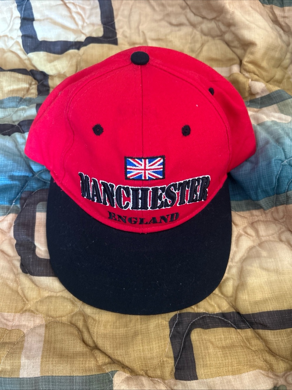 Manchester England Hat Cap Snap Back Adjustable Red Black Pre-Owned HT20+119